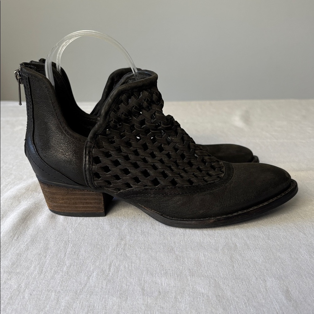 Very Volatile Black Woven Ankle Boots Contemporary Western Prairie